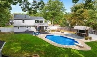 12 6th St, Barnegat, NJ 08005