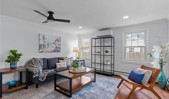 4 Sherbrooke Rd, Barrington, RI 02806