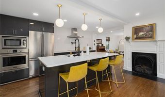 23 Mt. Vernon St, Newport, RI 02840