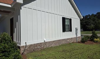 242 Leadwood St, Andrews, SC 29510