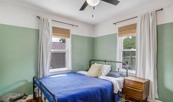7658 General Meade Ln, Affton, MO 63123