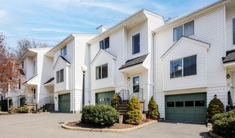 68 Virginia Ave 14, Danbury, CT 06810