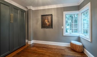 3729 Broadview Dr, Cincinnati, OH 45208