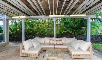 1614 Paukiki St, Kailua, HI 96734