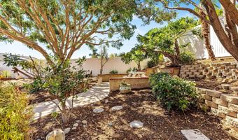 301 Arlington Dr, Oceanside, CA 92057