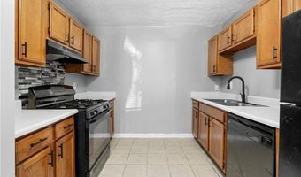 7220 Crestside Dr, Austell, GA 30168