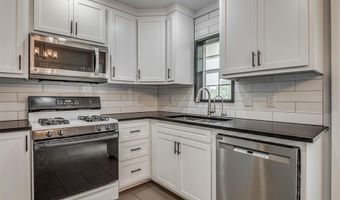 7205 NW 45th St, Bethany, OK 73008