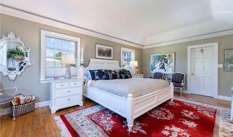 16 Central St, Charlestown, RI 02813