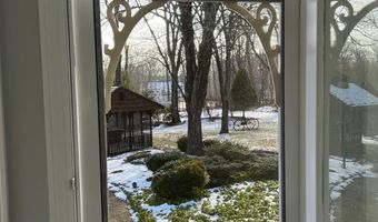 627 Haverstraw Rd, Airmont, NY 10901