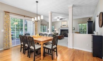 11 Prides Crossing Ln, North Kingstown, RI 02874
