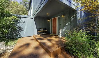 1000 Ivy Ln, Ashland, OR 97520