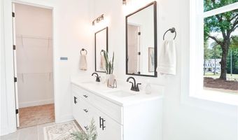 4004 BLACKBERRY Ln, Auburn, AL 36830