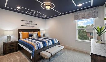 6151 N TRAILWOODS Dr, Ann Arbor, MI 48103