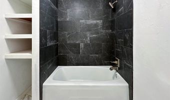 616 N 4th St, Arkansas City, KS 67005