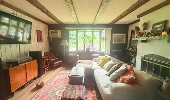 35 Brookdale St, Cumberland, RI 02864