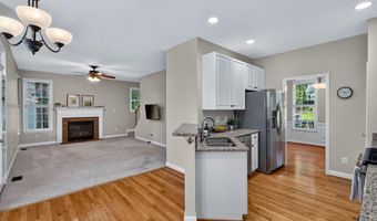 2411 Fordcrest Dr, Apex, NC 27502