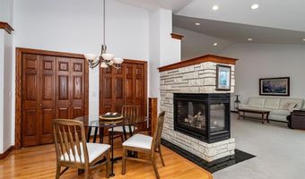 2608 Cottonwood Rd, Ames, IA 50014