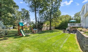 123 Terrace Ave, Cumberland, RI 02864
