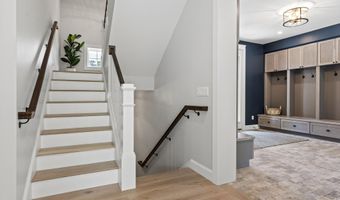 24 Amerescoggin Rd, Falmouth, ME 04105