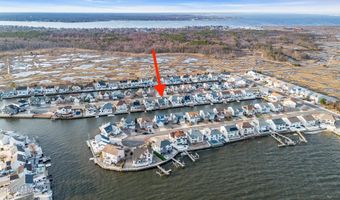18 Peaksail Dr, Bayville, NJ 08721