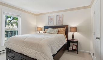 46 Pine Hill Dr, Bath, ME 04530