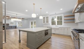 385 Green Rd, Bolton, MA 01740