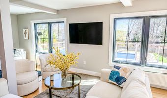 16 Cottage St, Belfast, ME 04915