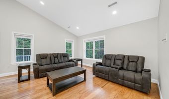 427 Middle Rd, Brentwood, NH 03833