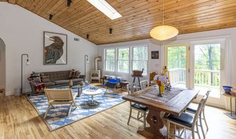19 Bakertown Rd, Accord, NY 12404