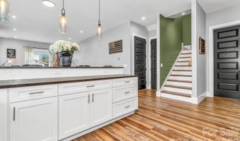 20 Phillip Ln, Arden, NC 28704