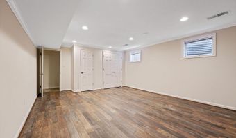 6109 CLEARWOOD Rd, Bethesda, MD 20817