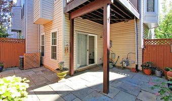 5120 GRIMM Dr, Alexandria, VA 22304