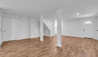 168 Leonardville Rd, Belford, NJ 07718
