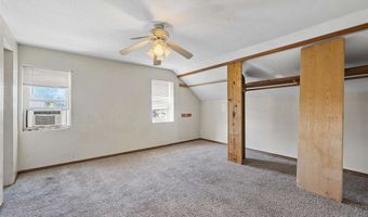 102 W Walnut St, Anamosa, IA 52205