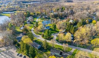 13 Manor Dr, Andover, NJ 07860