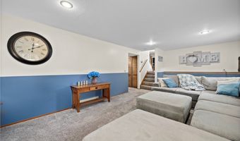 923 Hillside Dr, Amherst, OH 44001