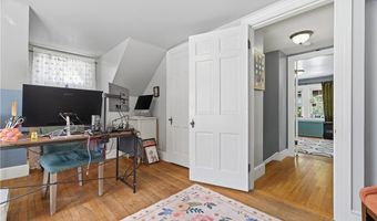 69 Roger Williams Ave, East Providence, RI 02916