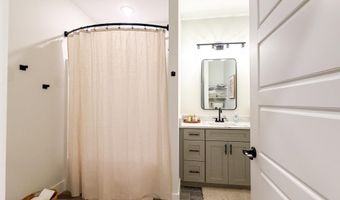 637 Berry Rd, Boiling Springs, SC 29316