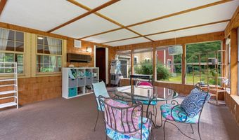 11 Wendover Way, Bedford, NH 03110