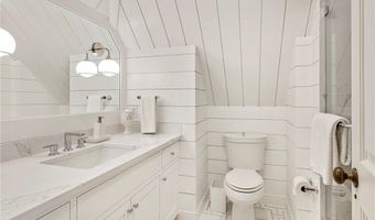 85 Nayatt Rd, Barrington, RI 02806