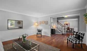 1858 Dougherty Estates Dr, Ballwin, MO 63021