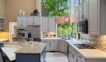 540 Bent Creek Oval, Aurora, OH 44202