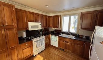 41 Grove St, Belfast, ME 04915