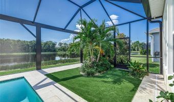 5330 SILVER SUN Dr, Apollo Beach, FL 33572