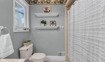 90 E Lincoln Ave, Atlantic Highlands, NJ 07716