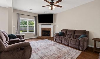 136 TEALWOOD Cv, Atoka, TN 38004