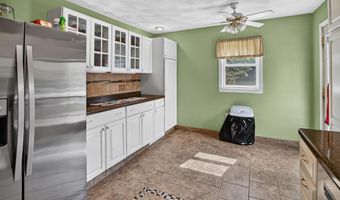 110 Pierce St, Arlington, WI 53911