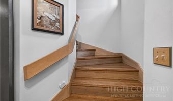 243 Ironwood Dr, Banner Elk, NC 28604