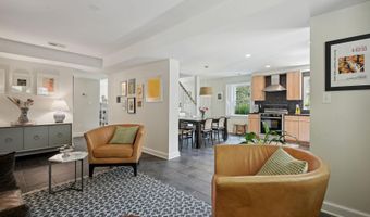 9202 BULLS RUN Pkwy, Bethesda, MD 20817