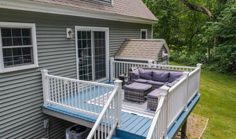 34 Crawley Falls Rd, Brentwood, NH 03833
